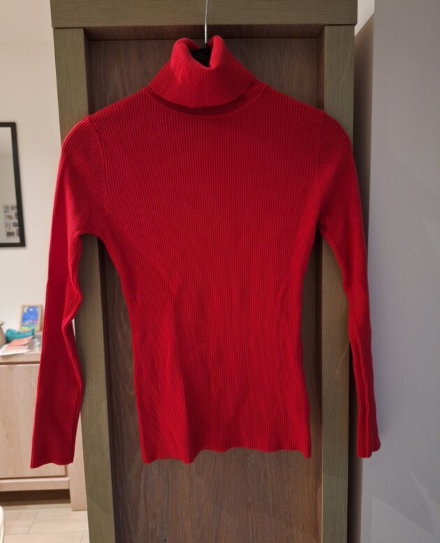 Pull Col Montant Rouge