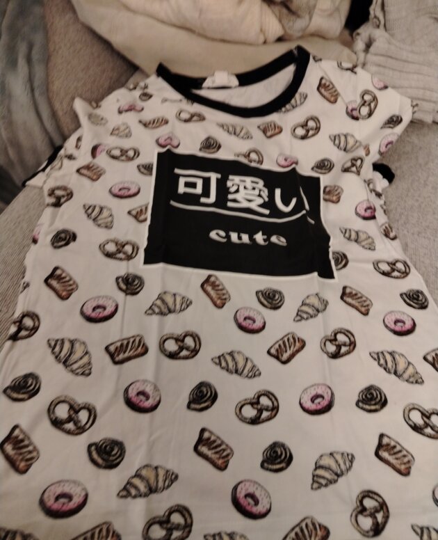 T-shirt M noir blanc motif