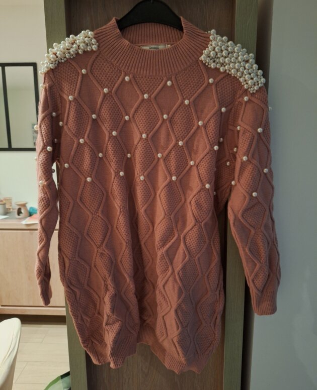 Pull Rose avec Perles
